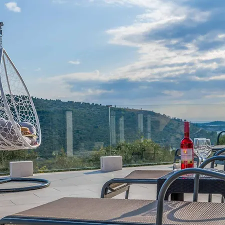 Sweet Coral فيلة