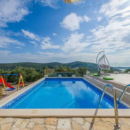 Sweet Coral فيلة