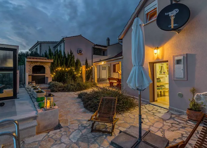 Sweet Coral Villa Podglavica